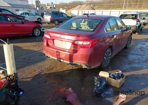 2019 Subaru Legacy 2.5I Premium z USA, uszkodzony, nr VIN 4S3BNAF65K3026624